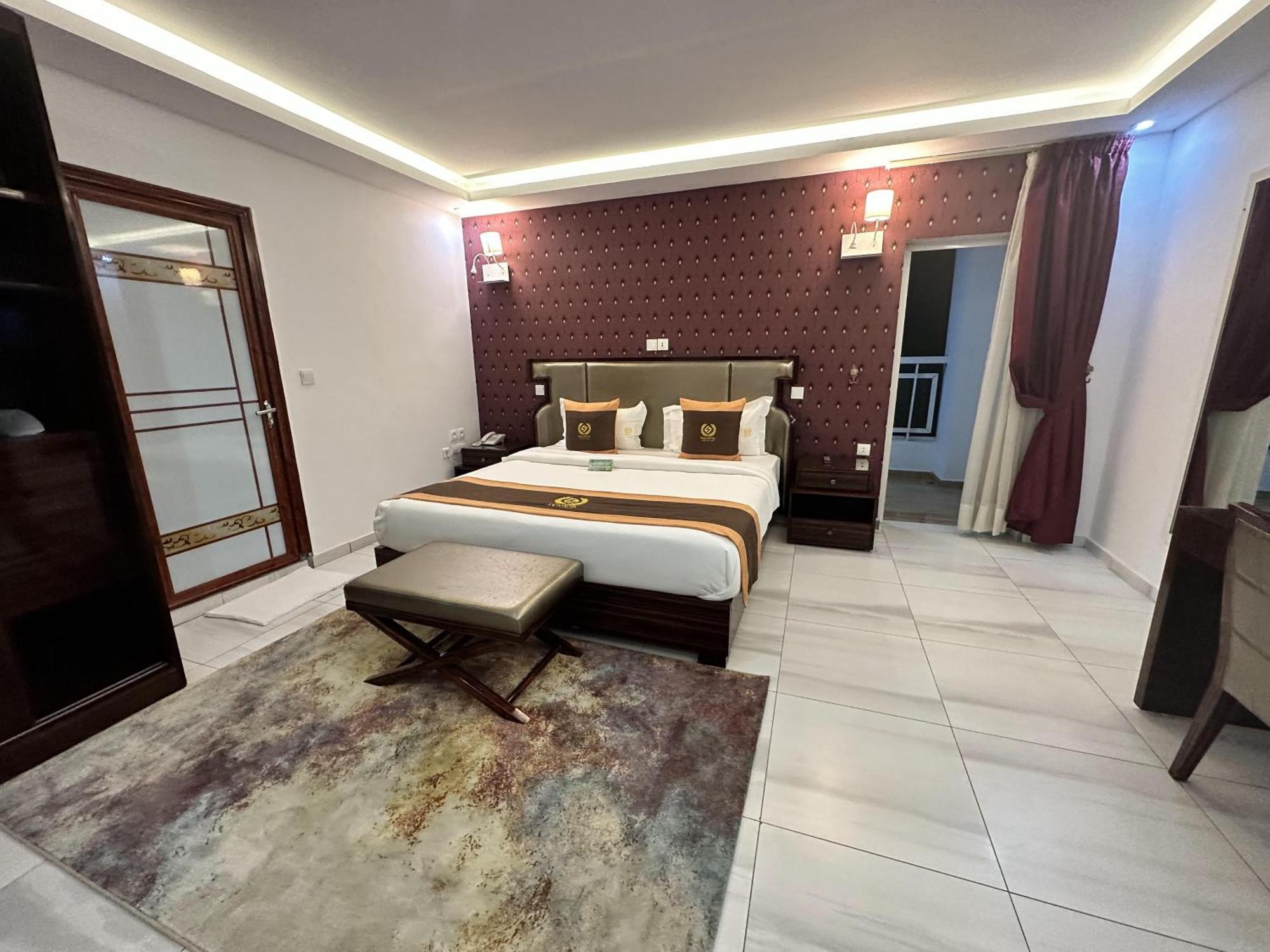 Sana Hotel Abidjan Exterior photo