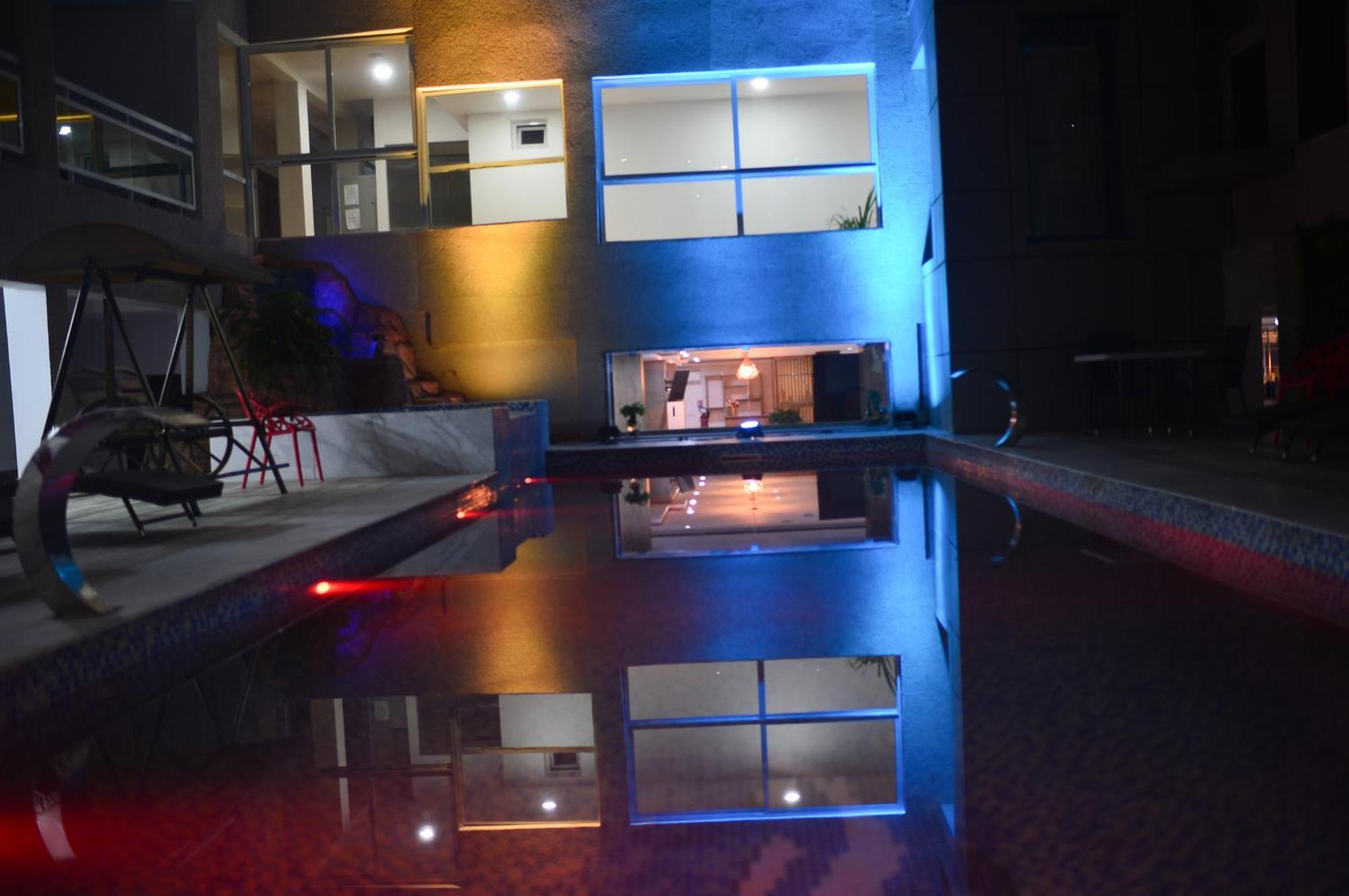 Sana Hotel Abidjan Exterior photo